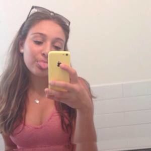 Meet your Posher, Alessandra